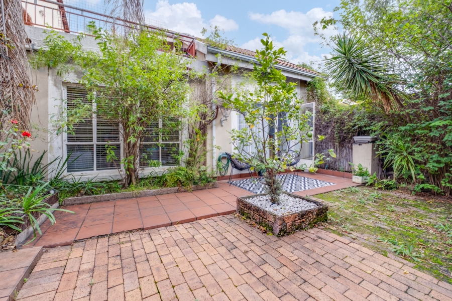 To Let 2 Bedroom Property for Rent in Douglasdale Gauteng