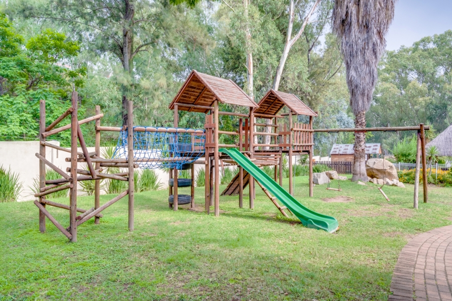 To Let 2 Bedroom Property for Rent in Douglasdale Gauteng