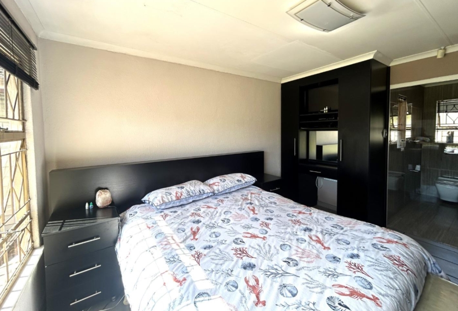 3 Bedroom Property for Sale in Mayberry Park Gauteng