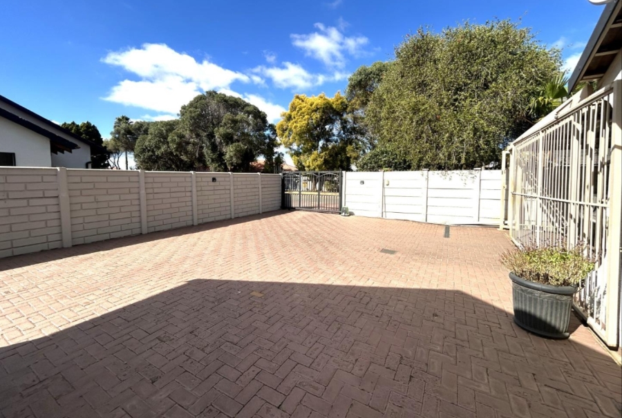 3 Bedroom Property for Sale in Mayberry Park Gauteng