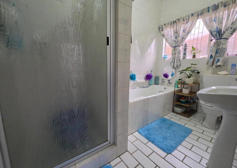 3 Bedroom Property for Sale in New Redruth Gauteng
