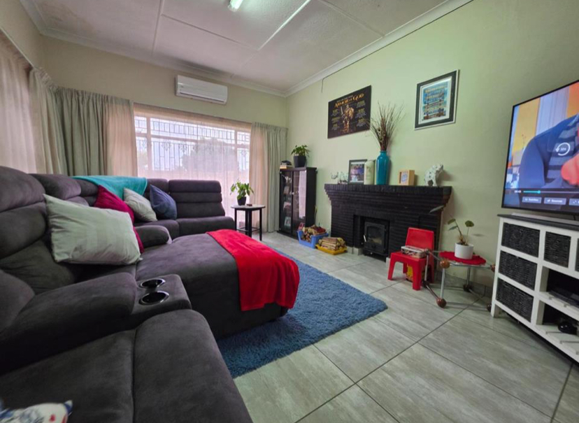 3 Bedroom Property for Sale in New Redruth Gauteng