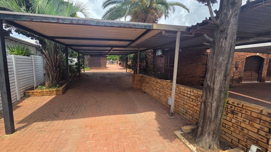 3 Bedroom Property for Sale in Brackendowns Gauteng