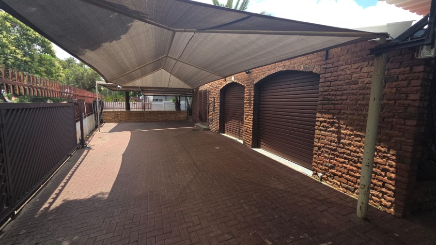 3 Bedroom Property for Sale in Brackendowns Gauteng