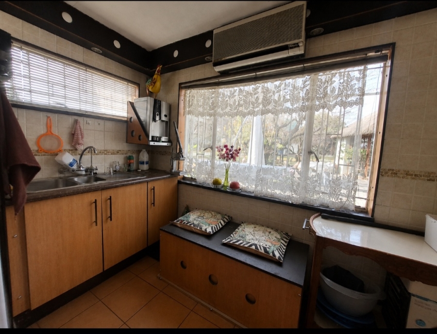 7 Bedroom Property for Sale in Mooilande Gauteng