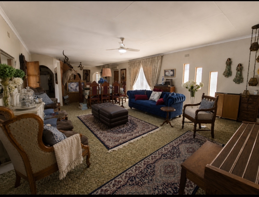 7 Bedroom Property for Sale in Mooilande Gauteng