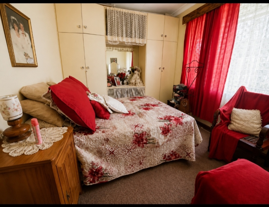 7 Bedroom Property for Sale in Mooilande Gauteng