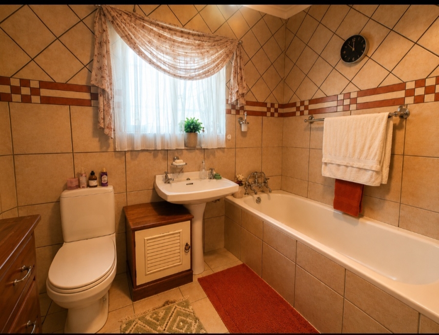 7 Bedroom Property for Sale in Mooilande Gauteng