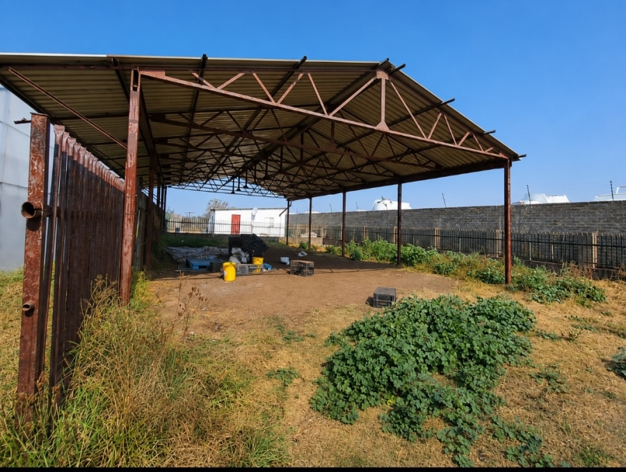 7 Bedroom Property for Sale in Mooilande Gauteng
