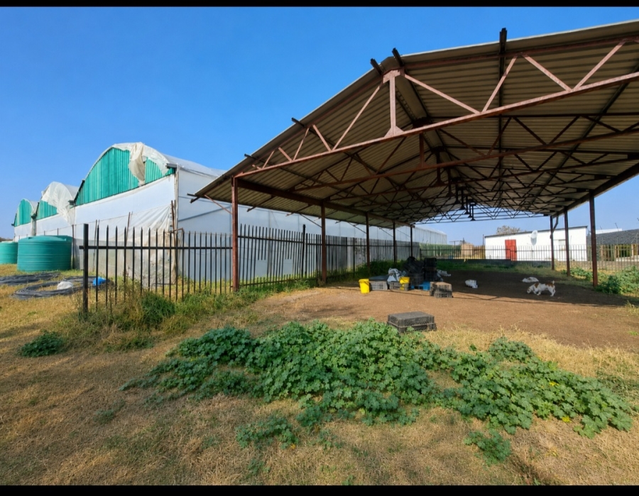 7 Bedroom Property for Sale in Mooilande Gauteng