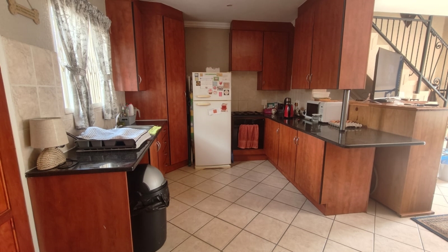 2 Bedroom Property for Sale in Annlin Gauteng