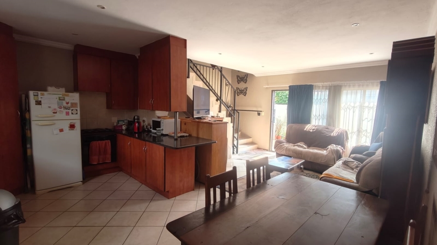 2 Bedroom Property for Sale in Annlin Gauteng