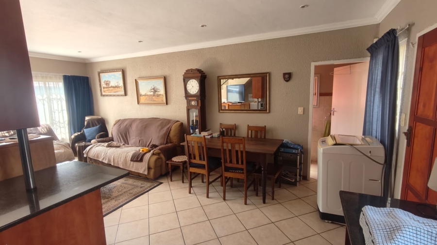 2 Bedroom Property for Sale in Annlin Gauteng