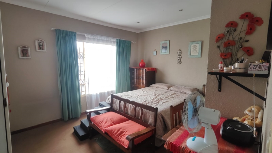 2 Bedroom Property for Sale in Annlin Gauteng