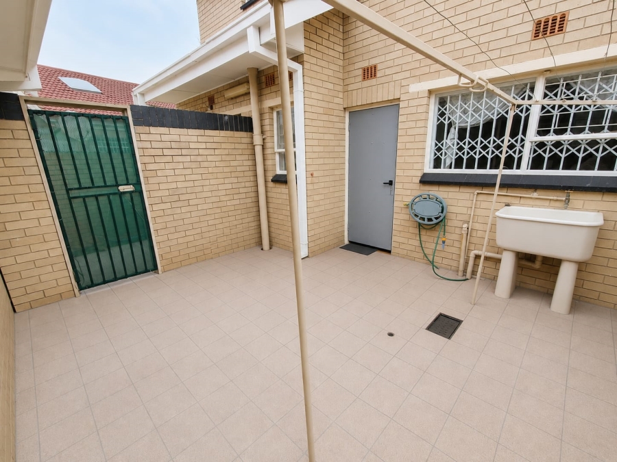 To Let 3 Bedroom Property for Rent in Three Rivers Proper Gauteng