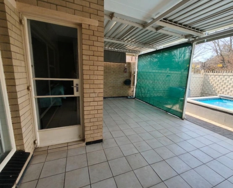 To Let 3 Bedroom Property for Rent in Three Rivers Proper Gauteng