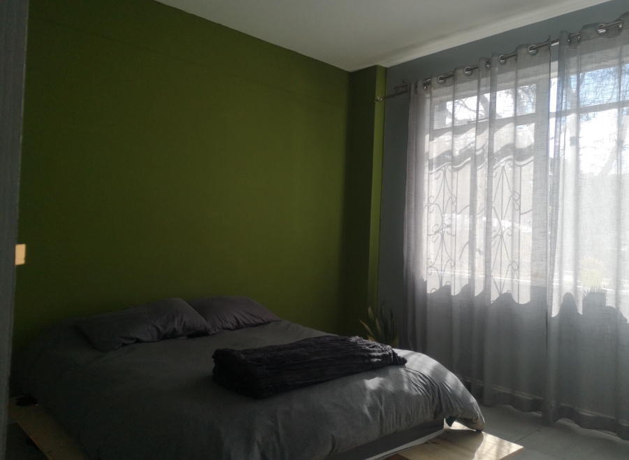 2 Bedroom Property for Sale in Linden Gauteng