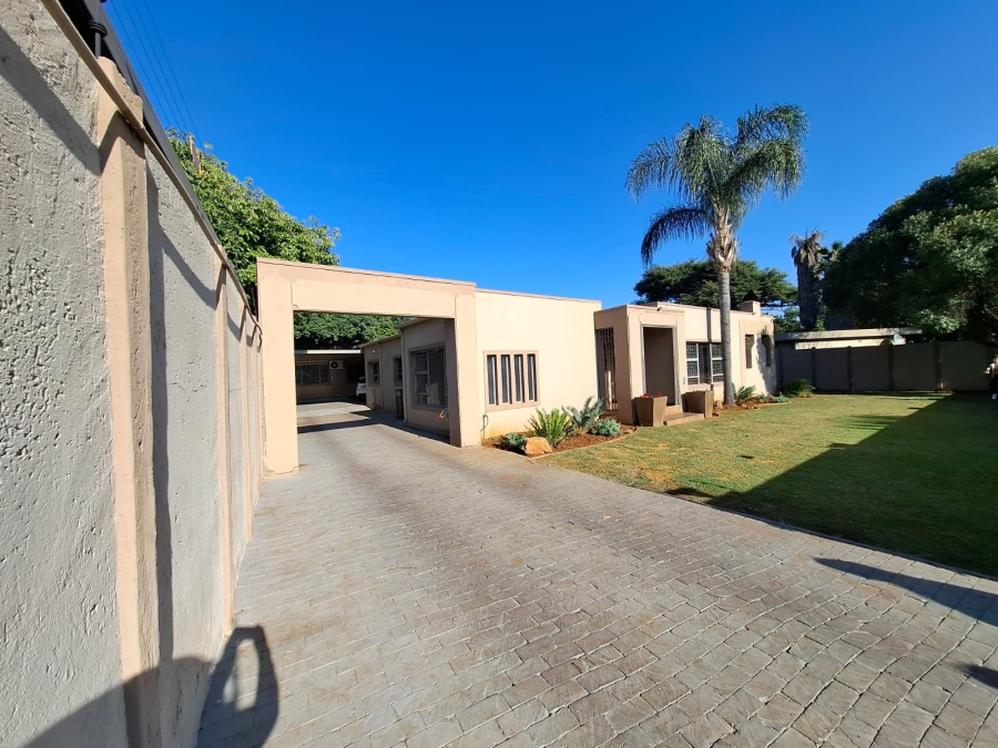 4 Bedroom Property for Sale in Sinoville Gauteng