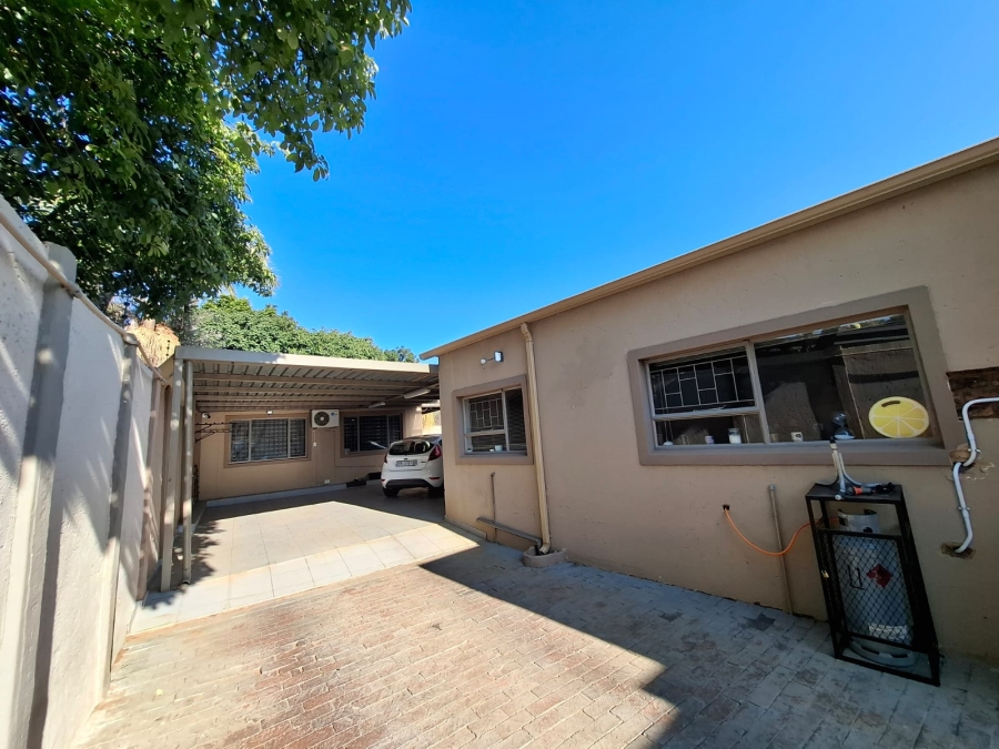 4 Bedroom Property for Sale in Sinoville Gauteng