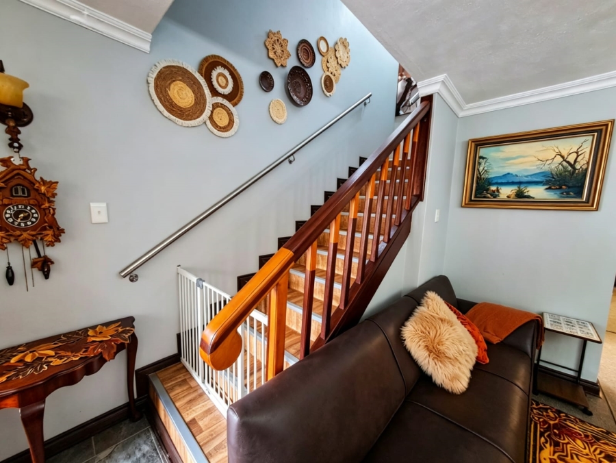 3 Bedroom Property for Sale in Three Rivers Gauteng