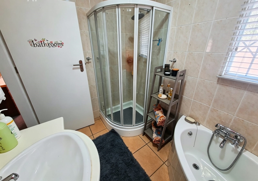 3 Bedroom Property for Sale in Three Rivers Gauteng