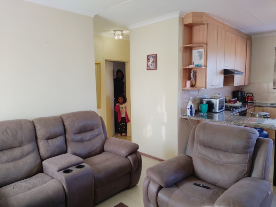 2 Bedroom Property for Sale in Edleen Gauteng