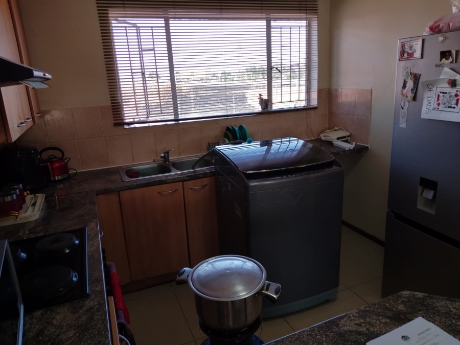 2 Bedroom Property for Sale in Edleen Gauteng