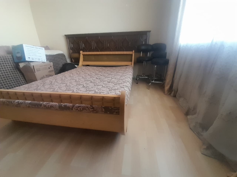 7 Bedroom Property for Sale in Mackenzieville Gauteng