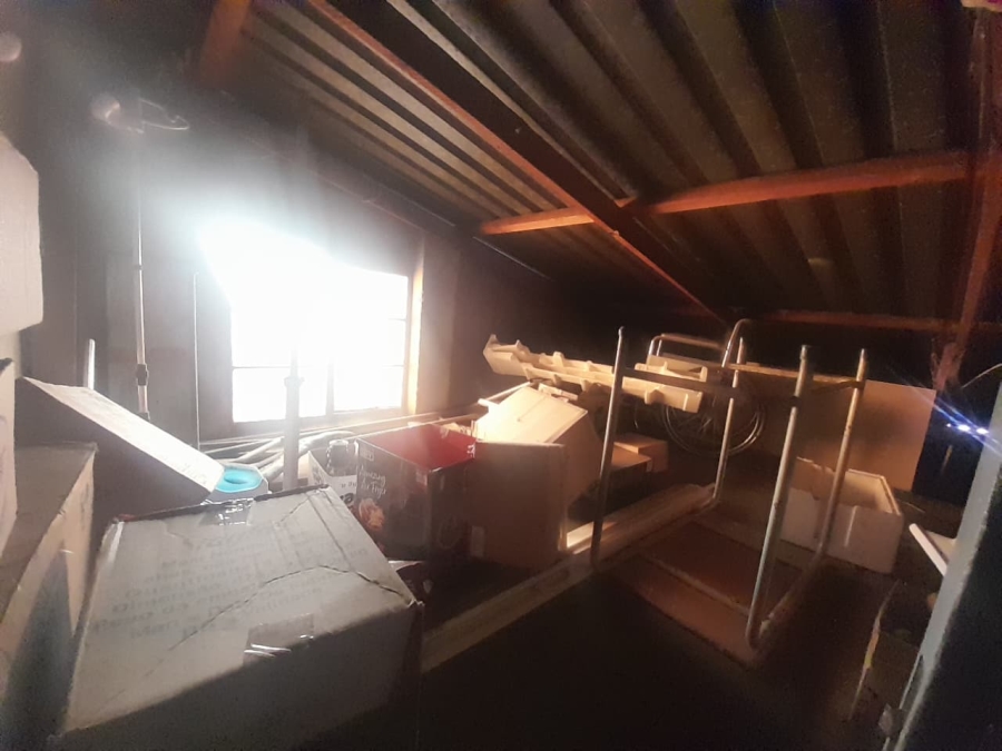 7 Bedroom Property for Sale in Mackenzieville Gauteng