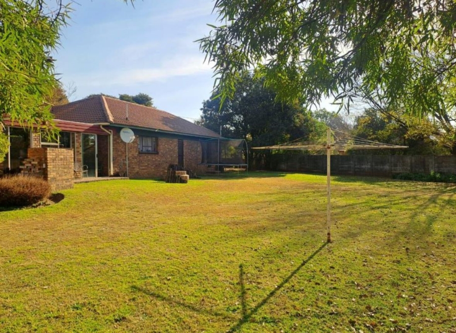 3 Bedroom Property for Sale in Dunnottar Gauteng