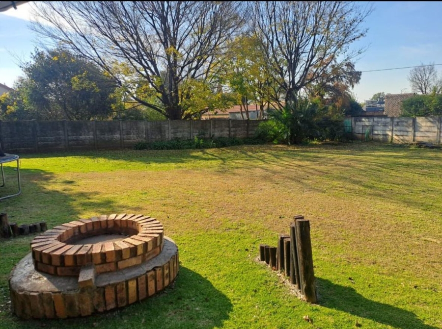 3 Bedroom Property for Sale in Dunnottar Gauteng