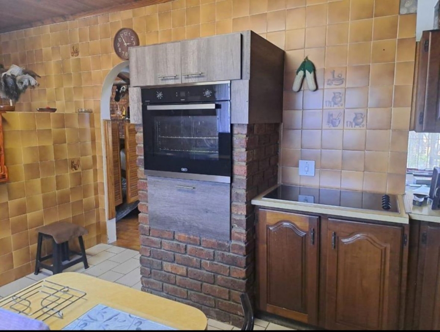 3 Bedroom Property for Sale in Dunnottar Gauteng