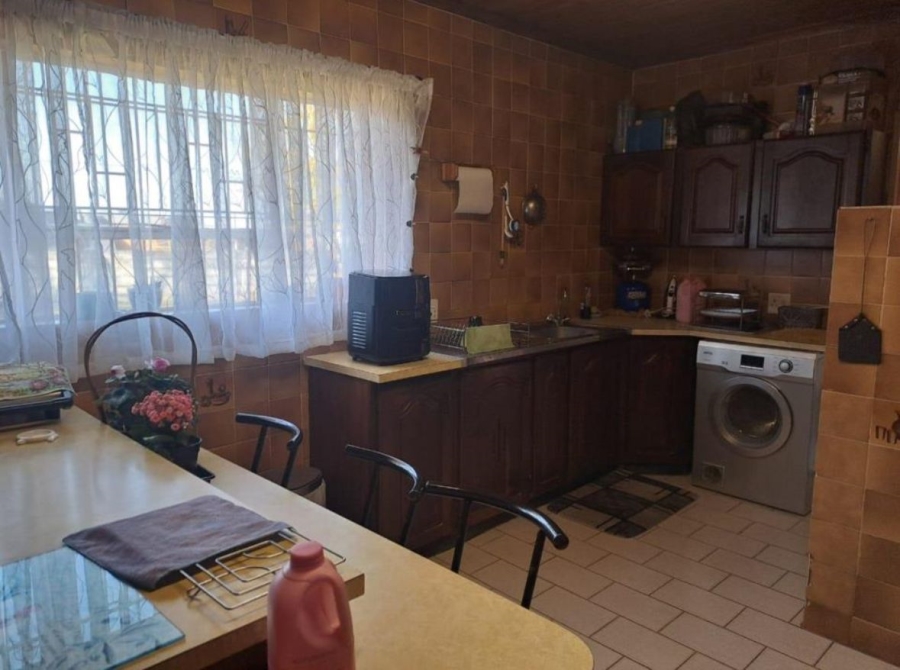 3 Bedroom Property for Sale in Dunnottar Gauteng