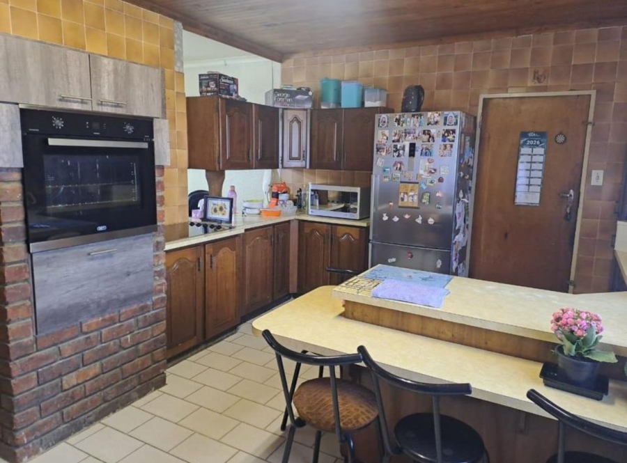 3 Bedroom Property for Sale in Dunnottar Gauteng