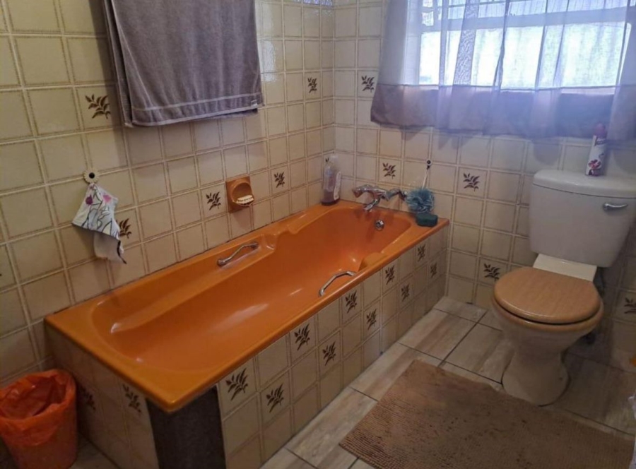 3 Bedroom Property for Sale in Dunnottar Gauteng