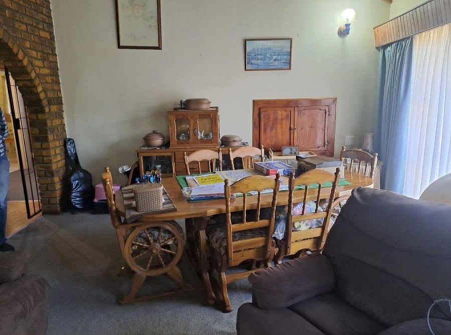 3 Bedroom Property for Sale in Dunnottar Gauteng