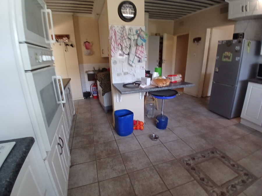 4 Bedroom Property for Sale in Dunnottar Gauteng