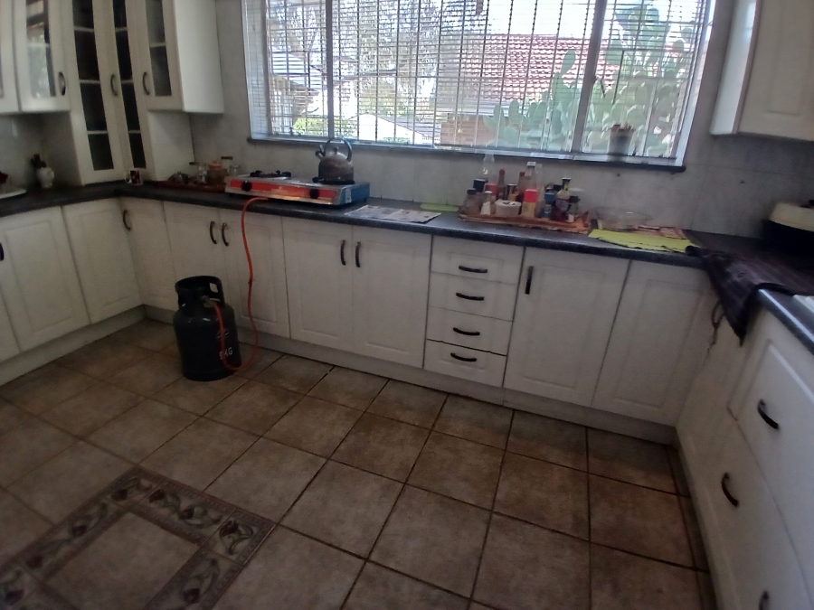 4 Bedroom Property for Sale in Dunnottar Gauteng