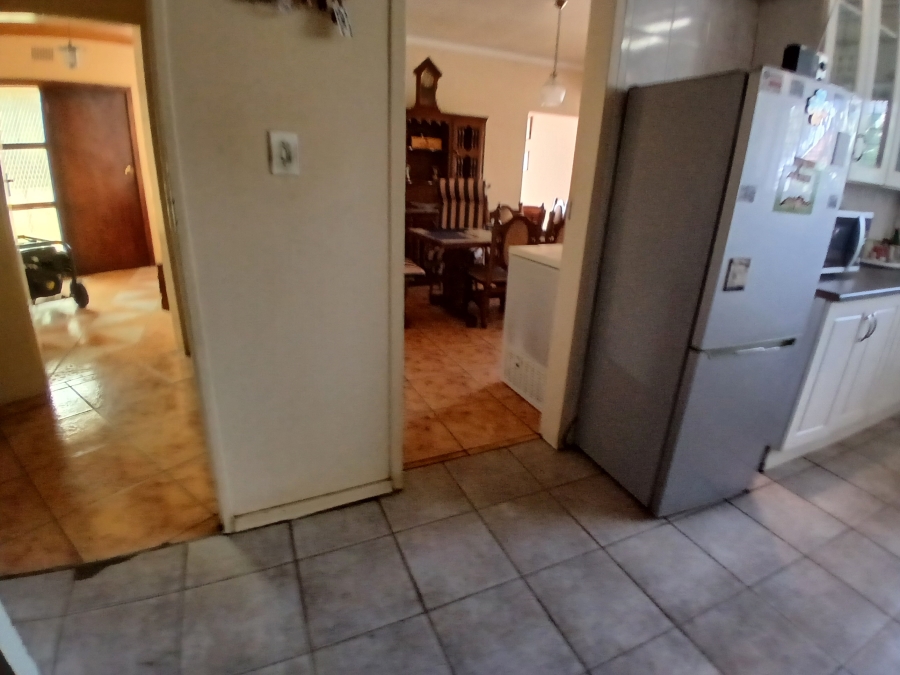 4 Bedroom Property for Sale in Dunnottar Gauteng