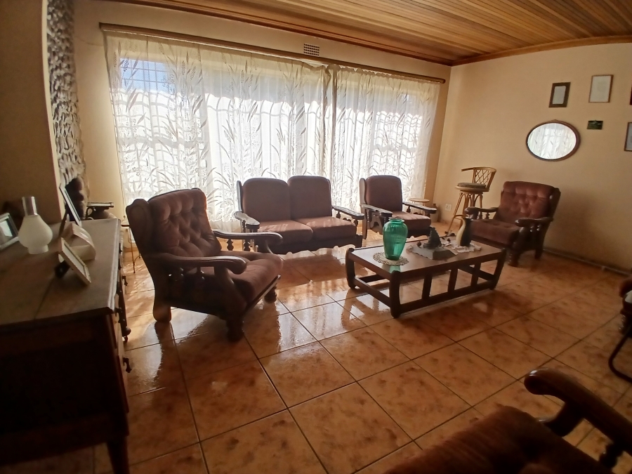 4 Bedroom Property for Sale in Dunnottar Gauteng
