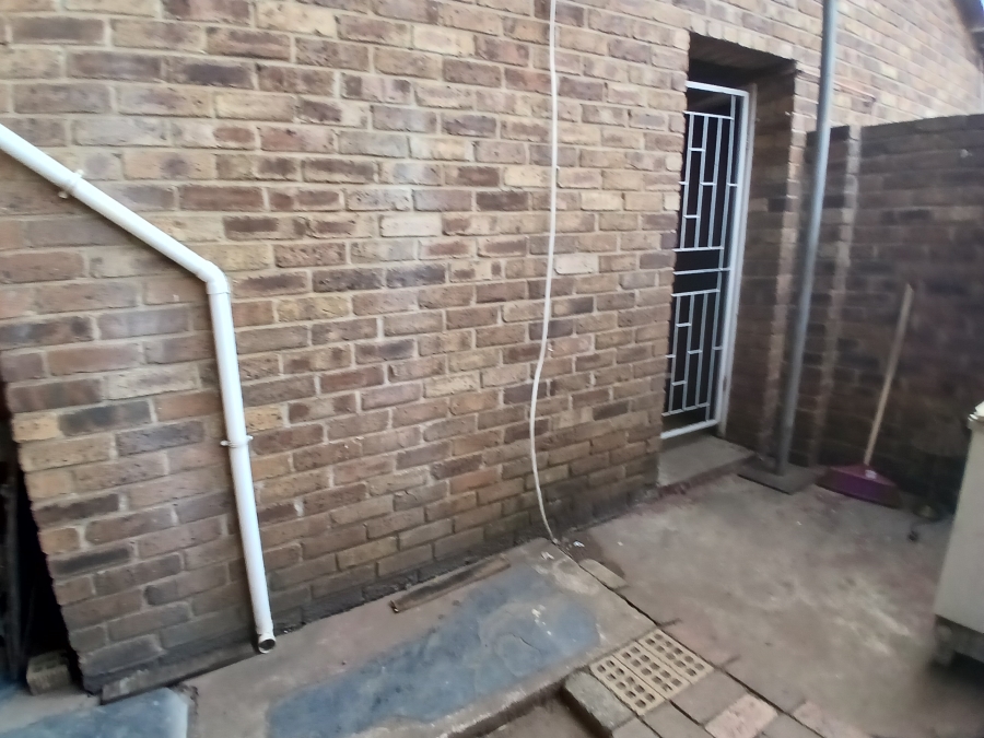 4 Bedroom Property for Sale in Dunnottar Gauteng