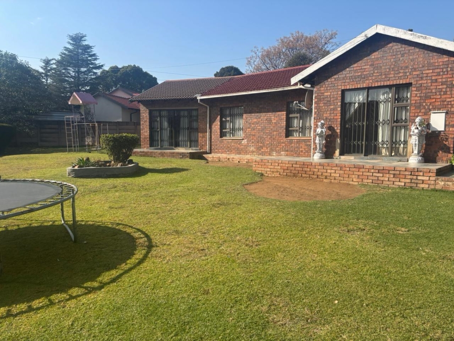 4 Bedroom Property for Sale in Albertsdal Gauteng