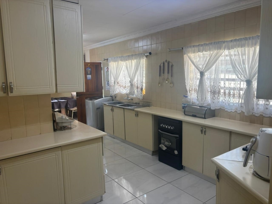 4 Bedroom Property for Sale in Albertsdal Gauteng