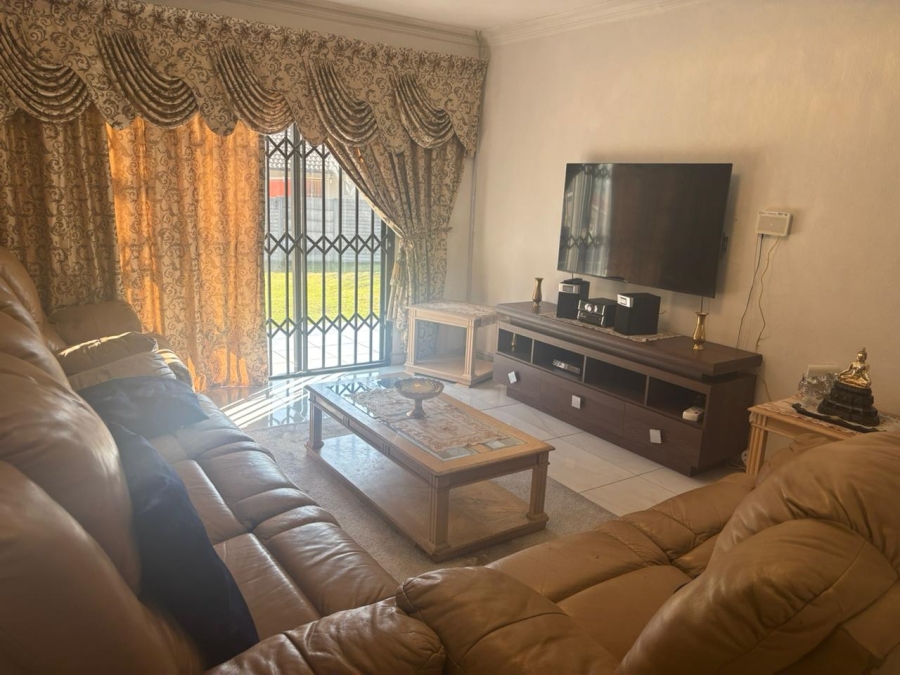 4 Bedroom Property for Sale in Albertsdal Gauteng
