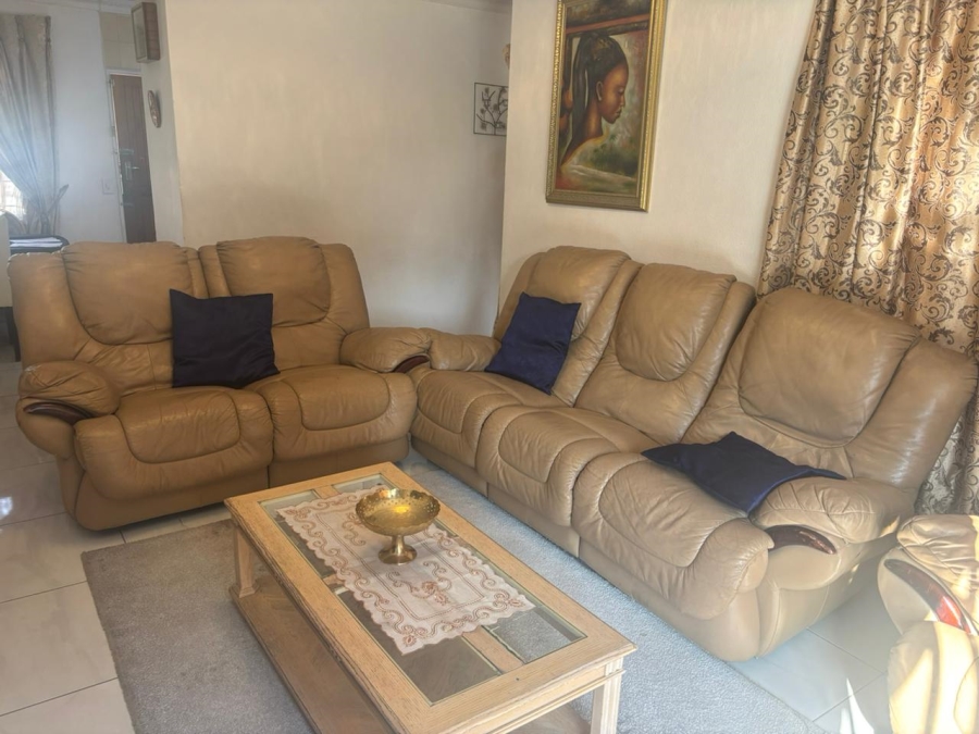 4 Bedroom Property for Sale in Albertsdal Gauteng