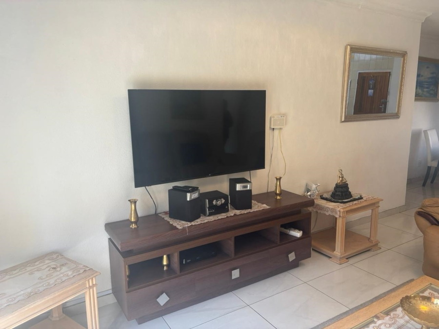 4 Bedroom Property for Sale in Albertsdal Gauteng