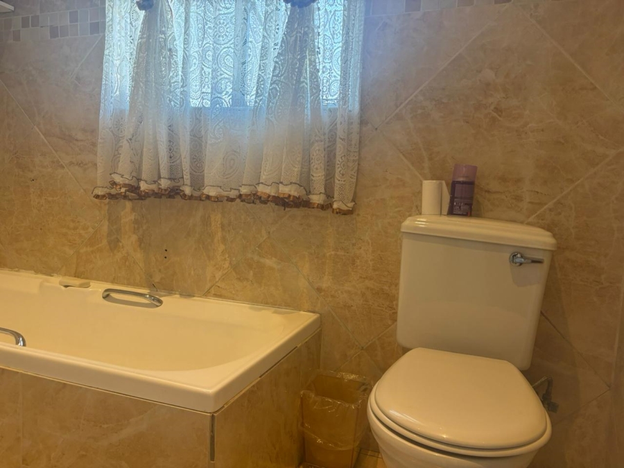 4 Bedroom Property for Sale in Albertsdal Gauteng
