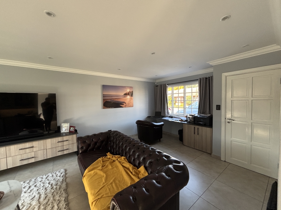 3 Bedroom Property for Sale in Goedeburg Gauteng