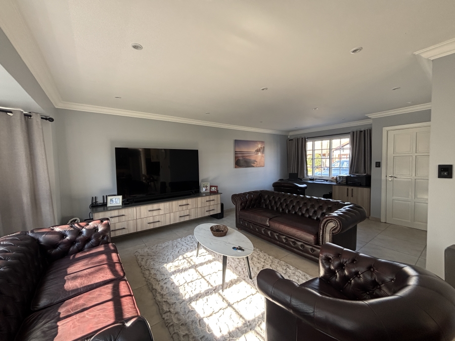 3 Bedroom Property for Sale in Goedeburg Gauteng