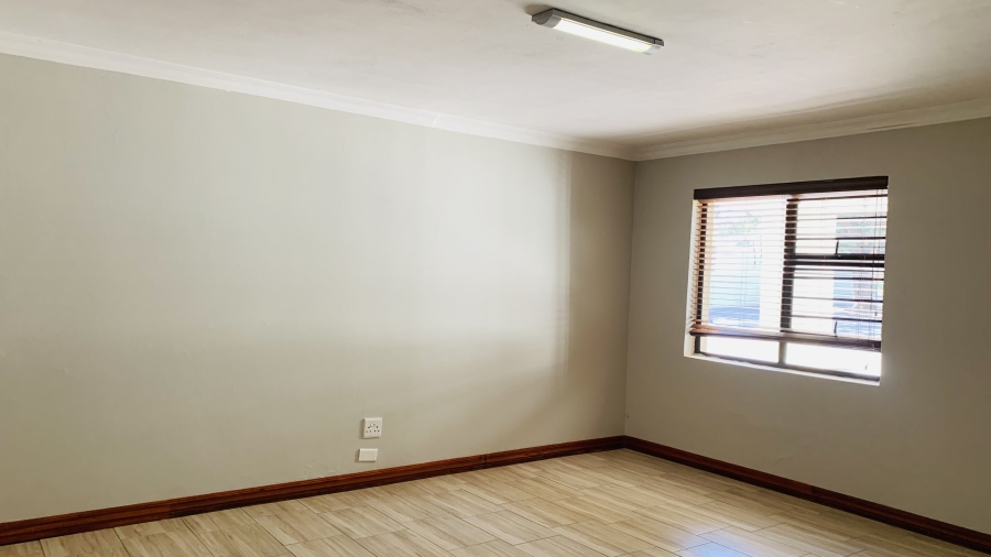 To Let Commercial Property for Rent in Noordwyk Gauteng